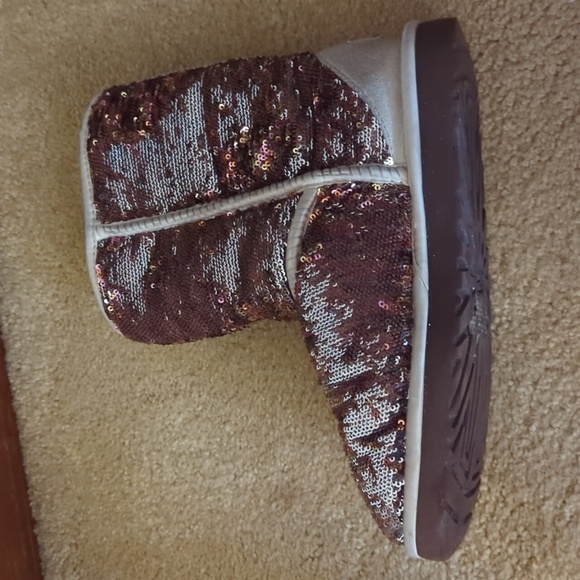 UGG boots - Classic Short Sparkle  sequin S/N 3353 Size 7 - Picture 8 of 10